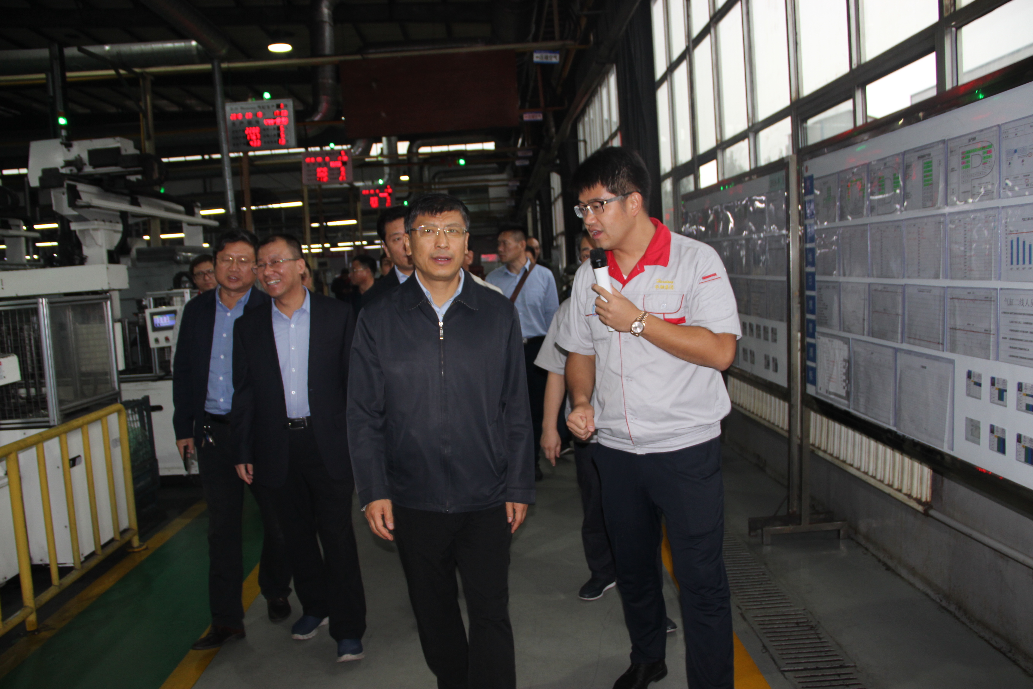 省委組織部副部長(zhǎng)、省人社廳廳長(zhǎng)盧建明一行到我司調(diào)研指導(dǎo)