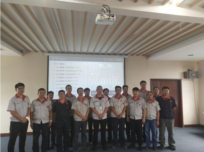 銳意改革 激發(fā)活力 回歸產(chǎn)品 強(qiáng)本固基 為迎接華翔集團(tuán)新一輪騰飛，打造世界華翔而不懈奮斗！---記華翔集團(tuán)制造平臺成立大會