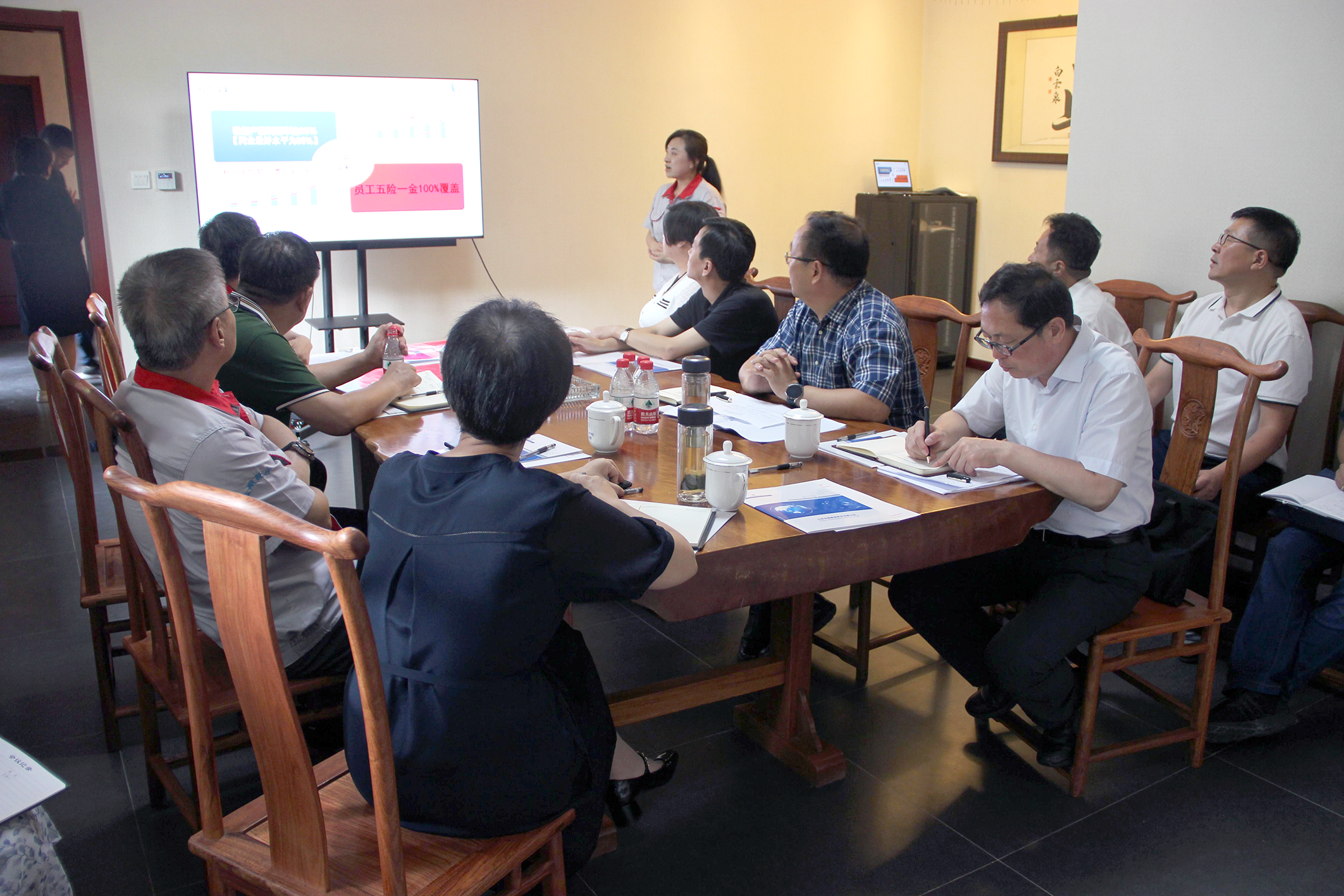 市委常委、統(tǒng)戰(zhàn)部部長郝忠祥一行蒞臨我司參觀調(diào)研