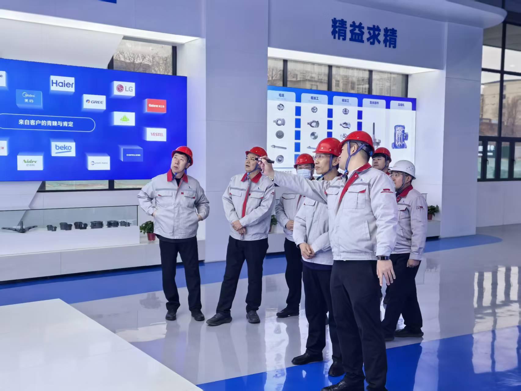 臨汾市委常委、洪洞縣委書(shū)記張晉偉深入華翔洪洞智能科技產(chǎn)業(yè)園調(diào)研